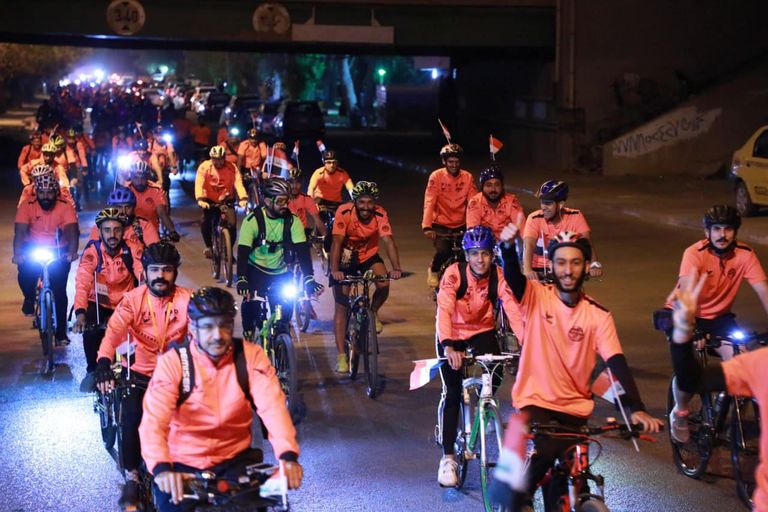ماراثون للدراجات الهوائية أمام 