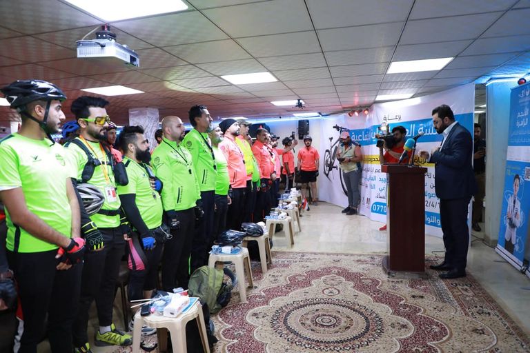 ماراثون للدراجات الهوائية أمام 