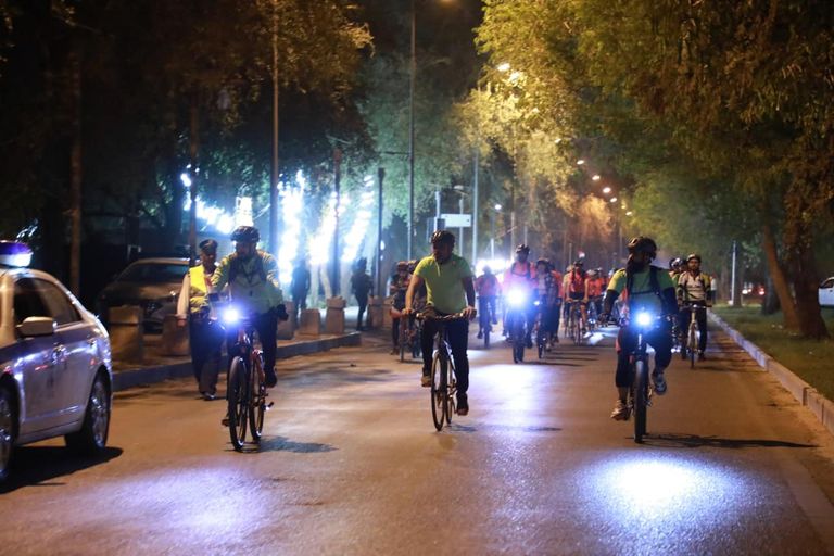 ماراثون للدراجات الهوائية أمام 