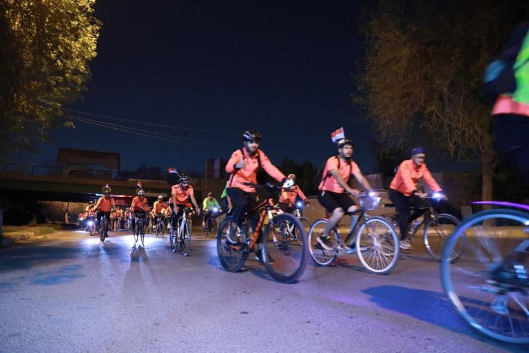 ماراثون للدراجات الهوائية أمام 