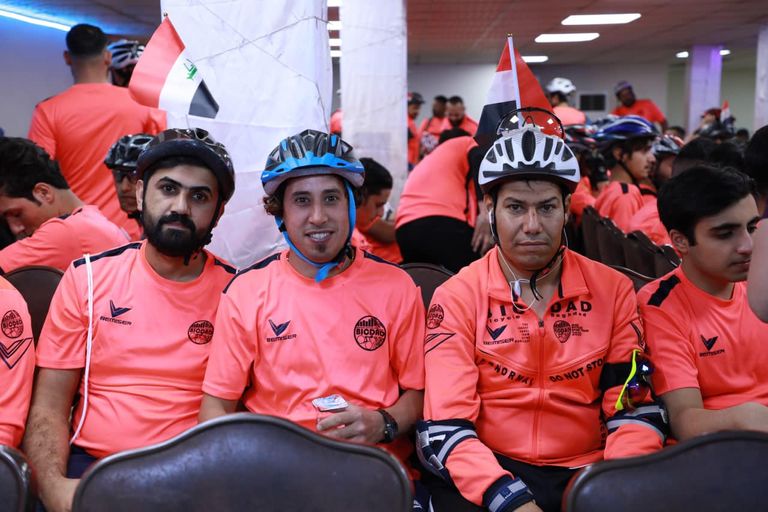 ماراثون للدراجات الهوائية أمام 