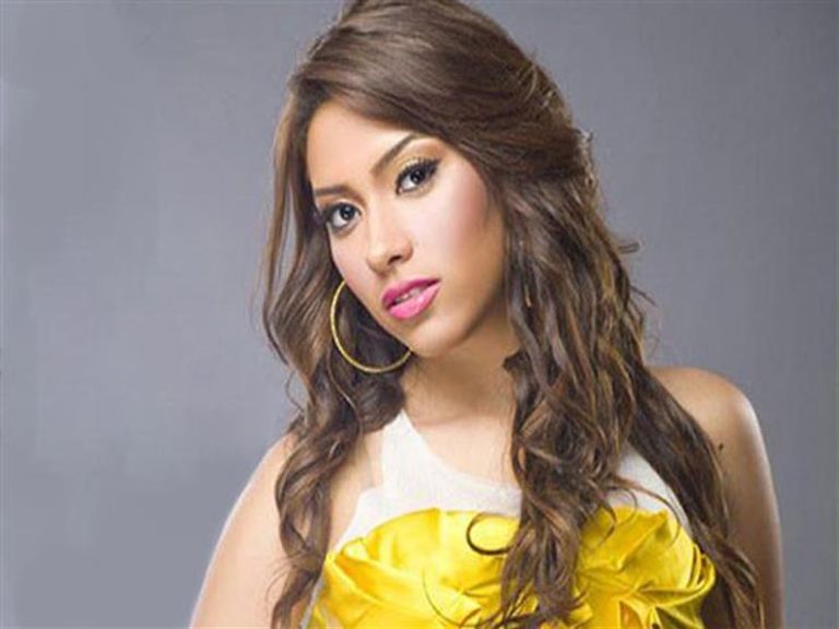 زيزي عادل تعتزل الغناء والفن