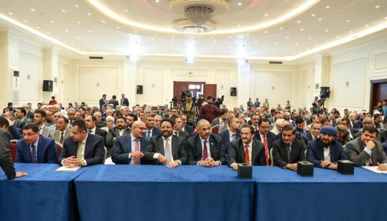 أغضاء مجلس القيادة الرئاسية ورئيس الحكومة اليمنية