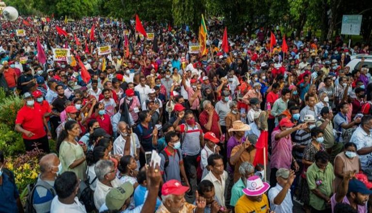 نقص الوقود يثير احتجاجات واسعة في سريلانكا