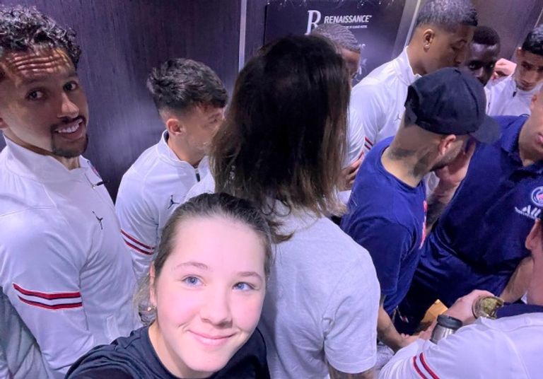 سيلفي لاعبة الجولف سيلفي مارتا مع نجوم باريس