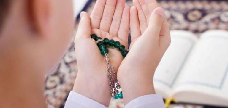 الدعاء في العشر الأواخر من رمضان - أرشيفية دعاء العشر الأواخر من رمضان