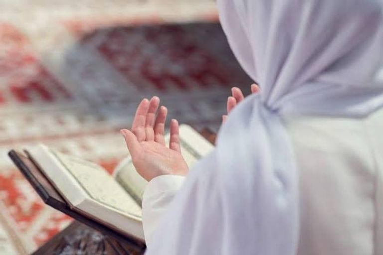 الدعاء في العشر الأواخر من رمضان - أرشيفية دعاء العشر الأواخر من رمضان