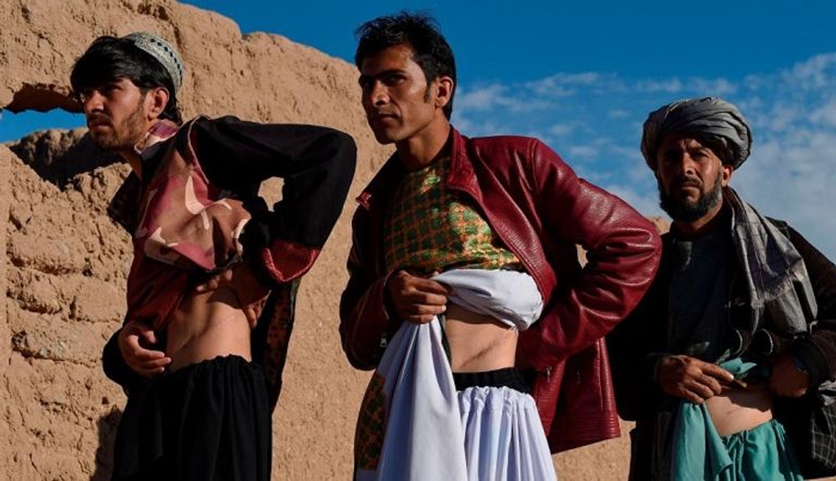 خليل يعاني من متاعب صحية بعد بيع كليته