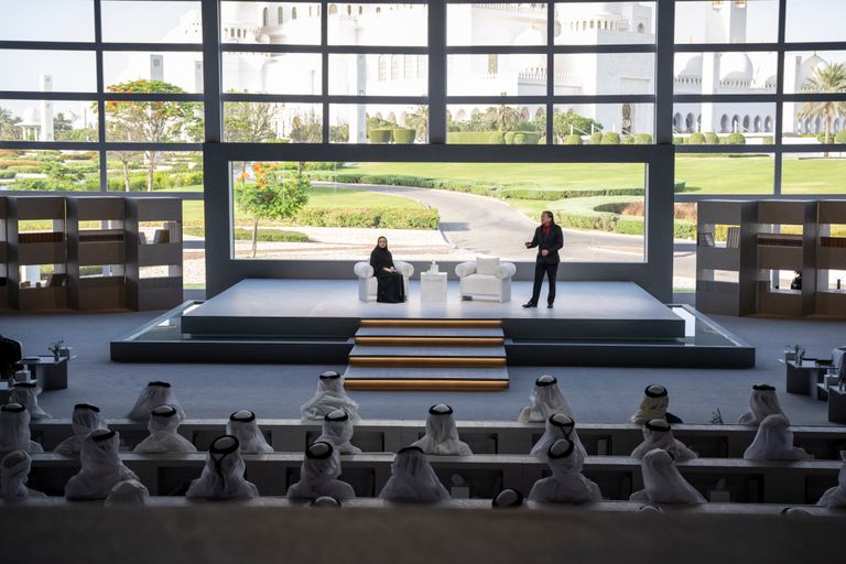 جانب من محاضرة "مواجهة التحديات العالمية من خلال الابتكار" محاضرة