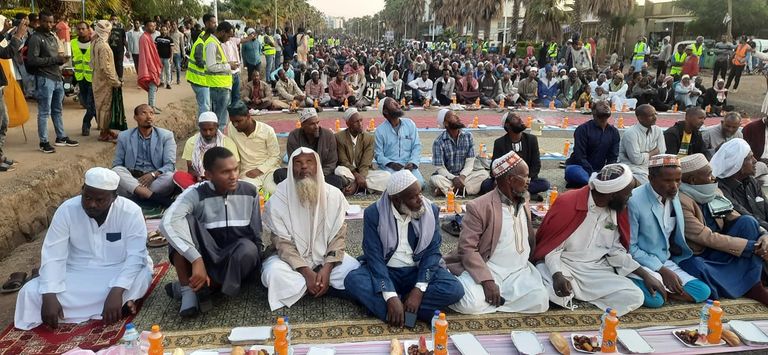 جانب من الإفطارات الجماعية في إثيوبيا 