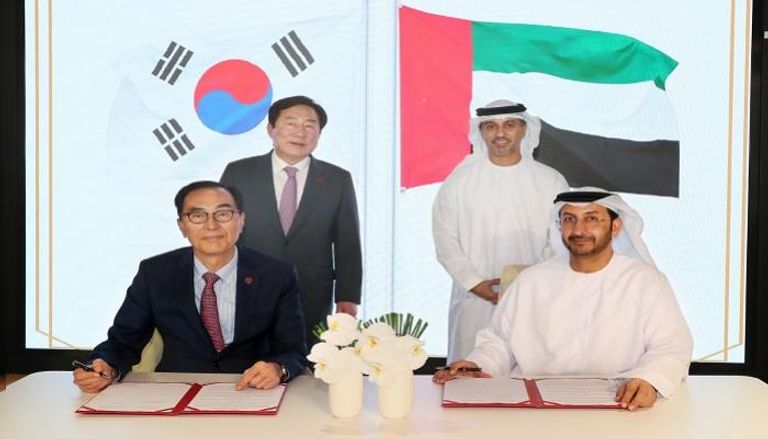 الإمارات وكوريا الجنوبية توقعان مذكرة تفاهم
