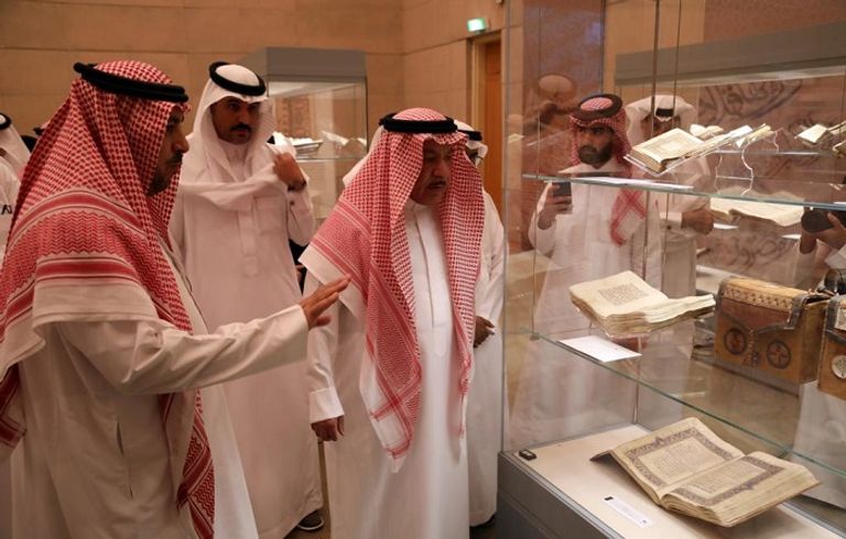 أحد المصاحف التي تضمنها المعرض