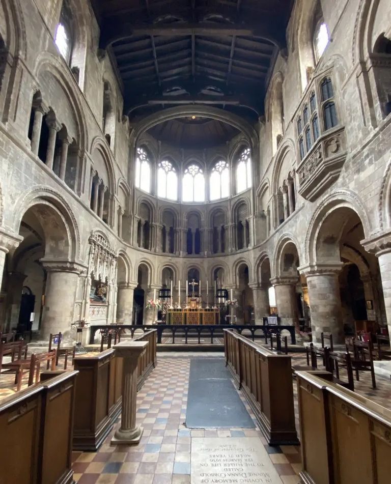 كنيسة St Bartholemew’s كاتدرائية ونشستر