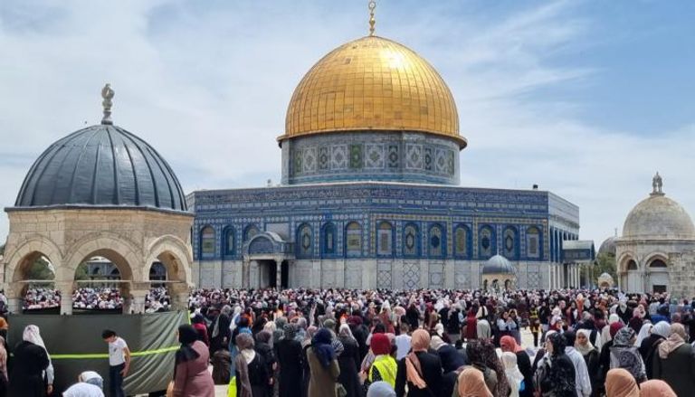 فلسطينيون في المسجد الأقصى