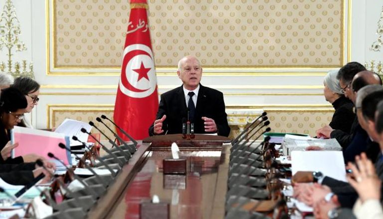 الرئيس التونسي قيس سعيد لدى ترؤسه جلسة مجلس الوزراء