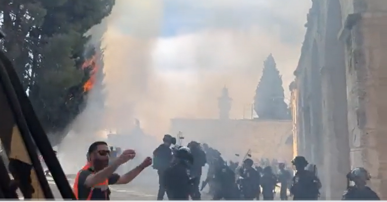 الشرطة الإسرائيلية في باحات الأقصى