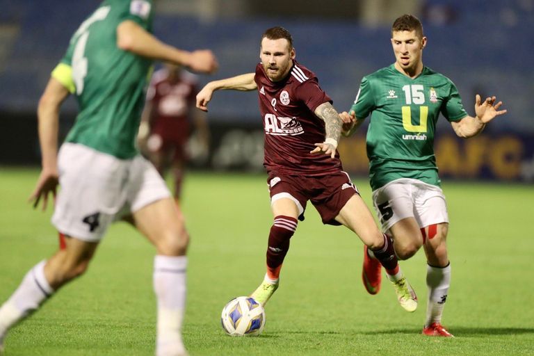 الهلال والشارقة