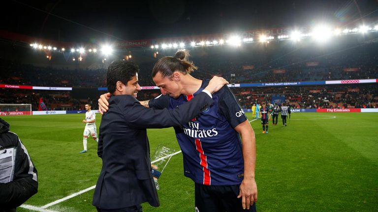 نجوم باريس سان جيرمان يتوجون بلقب الدوري الفرنسي