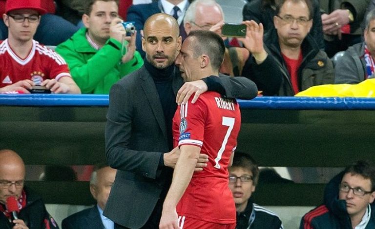 جوارديولا مع بايرن ميونخ ضد ريال مدريد في دوري أبطال أوروبا بيب جوارديولا مع ميسي في إحدى مواجهات برشلونة ضد ريال مدريد