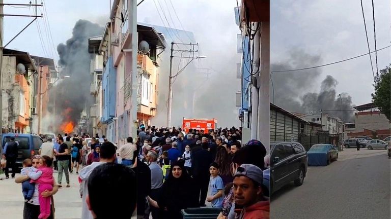 الطائرة بعد سقوطها بالحي السكني