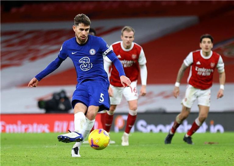 جورجينيو لاعب تشيلسي جابرييل جيسوس مهاجم مان سيتي