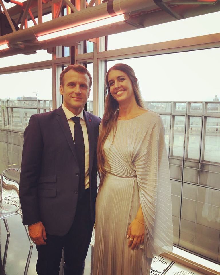 فرح الديباني والرئيس الفرنسي إيمانويل ماكرون
