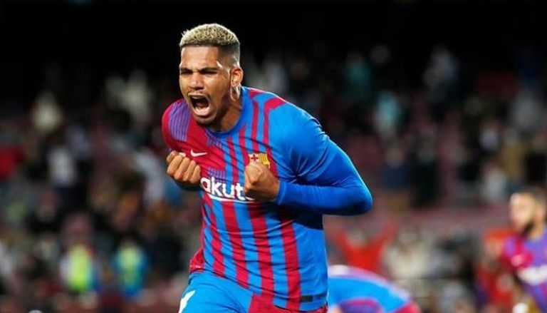 رونالد أراوخو مدافع برشلونة