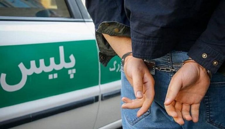 إيران تعتقل 3 متورطين بقتل اثنين من رجال الدين السنة