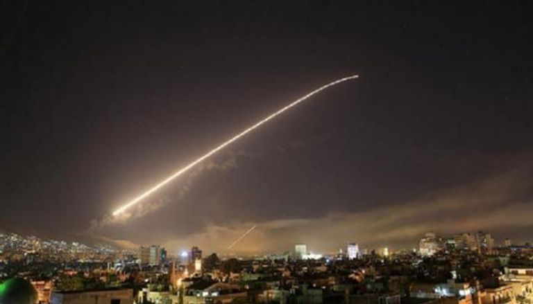 الدفاع الجوي السوري يتصدى لأهداف في سماء دمشق - أرشيفية