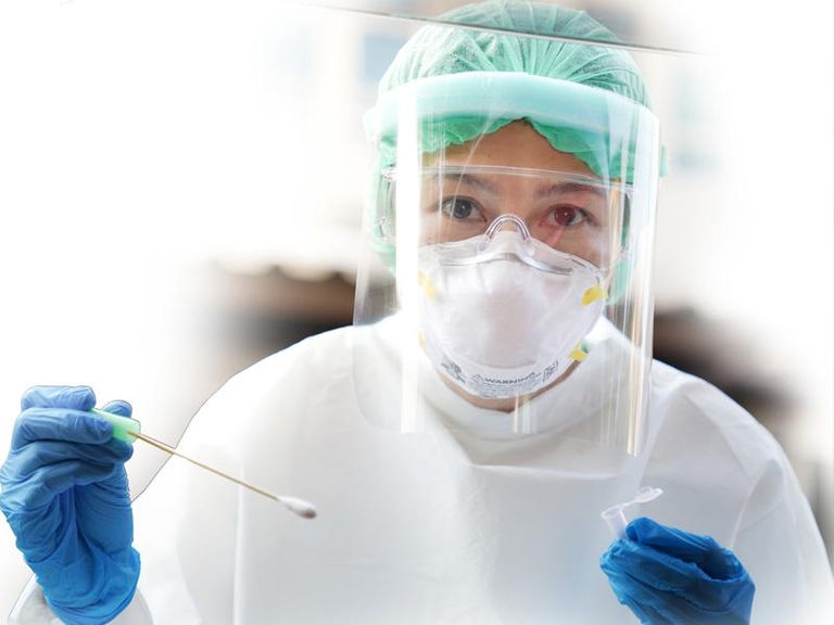 اختبارات فيروس كورونا