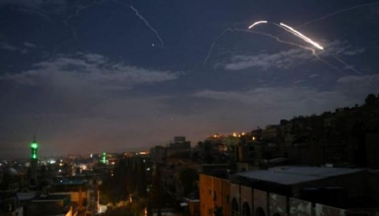 الدفاع الجوي السوري يتصدى لأهداف في سماء دمشق - أرشيفية
