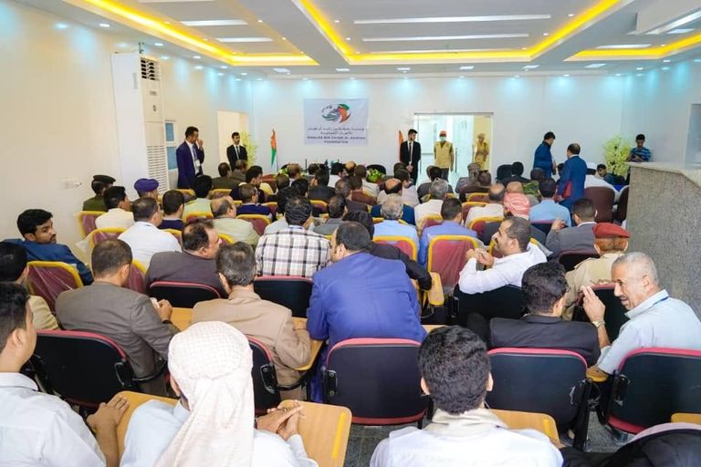 جانب من مراسم توقيع التعاون بين مؤسسة خليفة والسلطة المحلية بشبوة