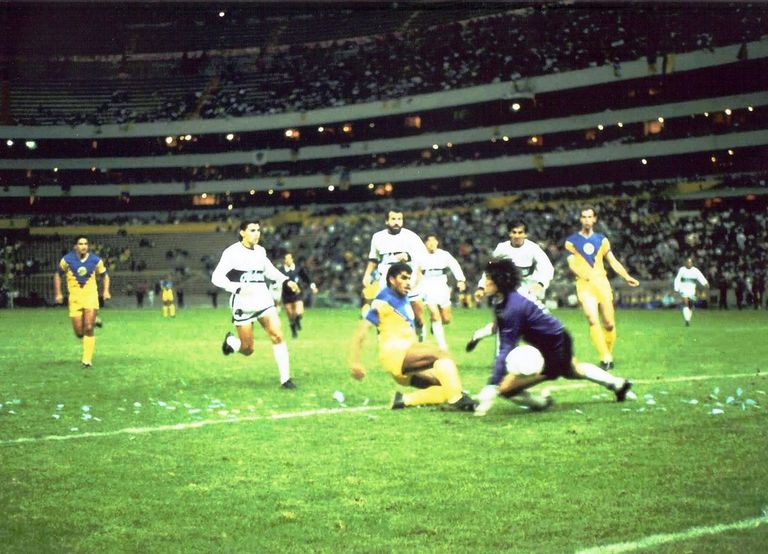 كلوب المكسيكي وأولمبيا الأوروجواياني في نهائي 1991 دي سي يونايتد الأمريكي أخر بطل للبطولة في 1998