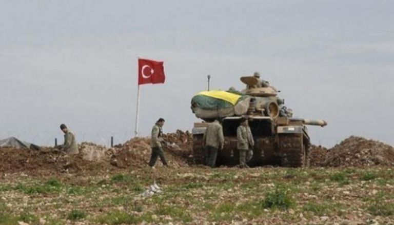 آليات عسكرية تركية على الحدود مع العراق