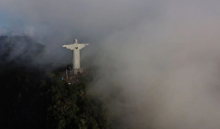 تمثال المسيح الحامي في البرازيل