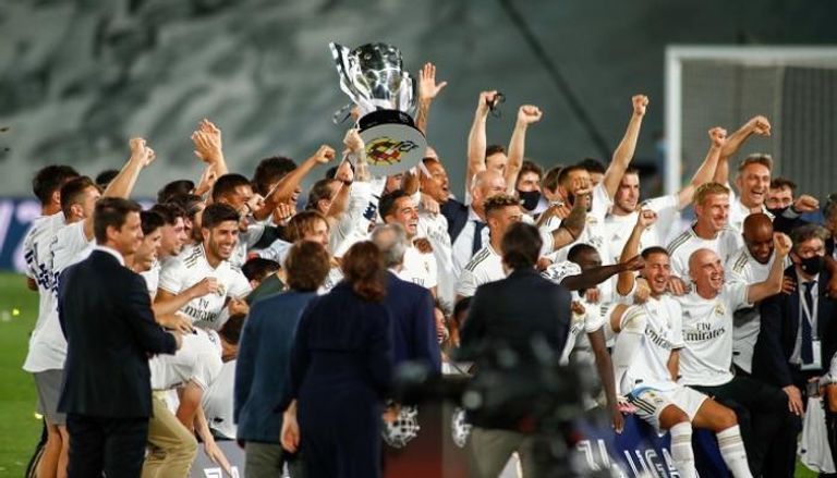 تتويج ريال مدريد باللقب 34