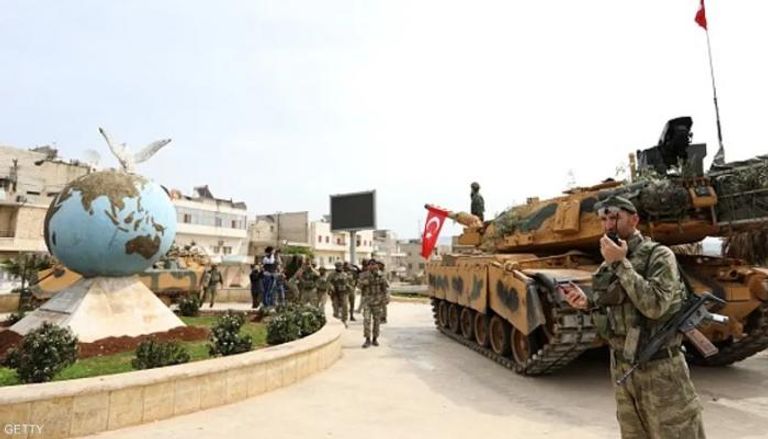 قوات تركية عند منطقة عفرين السورية 
