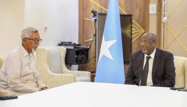 لقاء رئيسي غرفتي البرلمان الصومالي لمناقشة الاستحقاق الرئاسي
