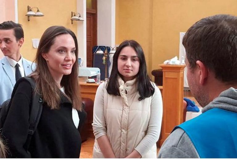 أنجلينا جولي في مدينة لفيف الأوكرانية