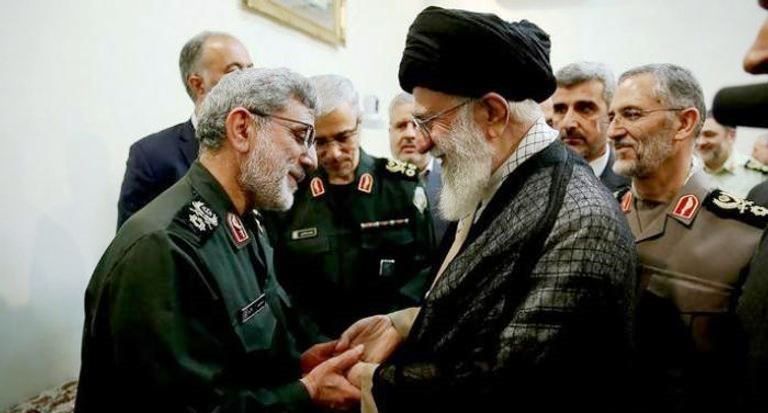 المرشد الإيراني وقائد فليق القدس التابع للحرس الثوري