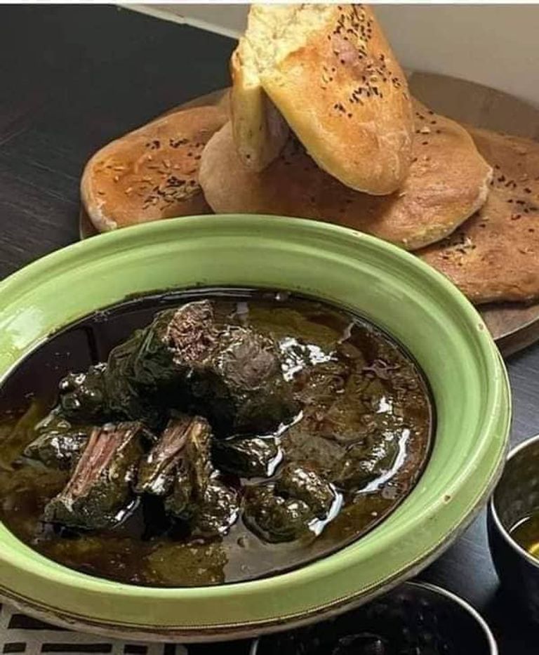 صورة  لصلاة العيد بجامع الزيتونة وسط العاصمة