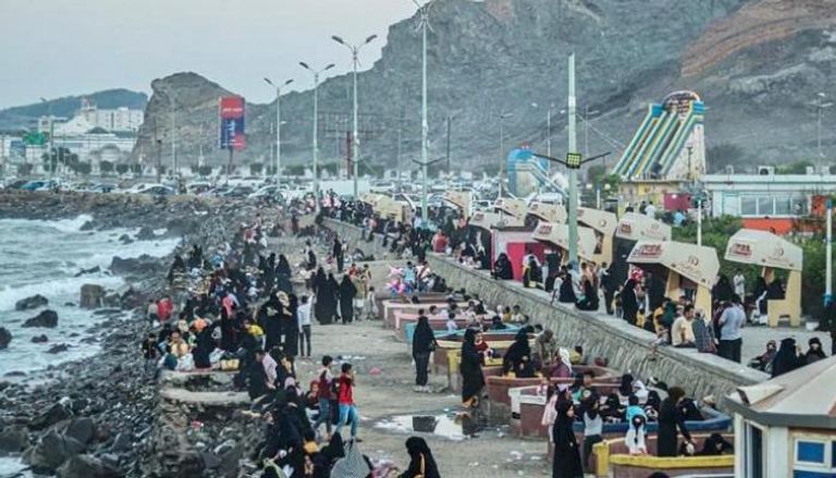 احتفالات اليمنيين بالعيد