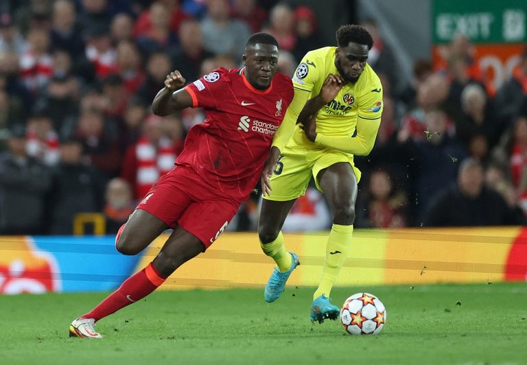 السنغالي بولايي نجم فياريال ضد ليفربول في دوري أبطال أوروبا