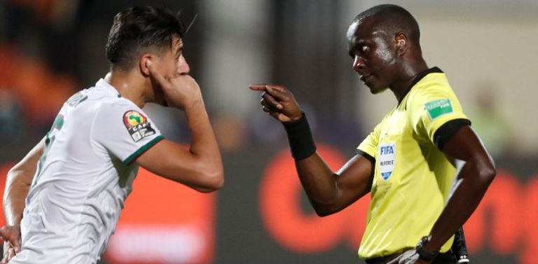 الجزائر ضد الكاميرون