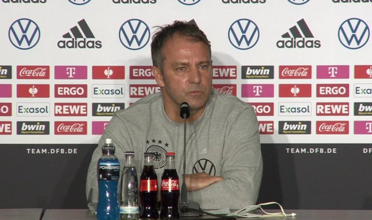 فليك مدرب ألمانيا تير شتيجن ومانويل نوير