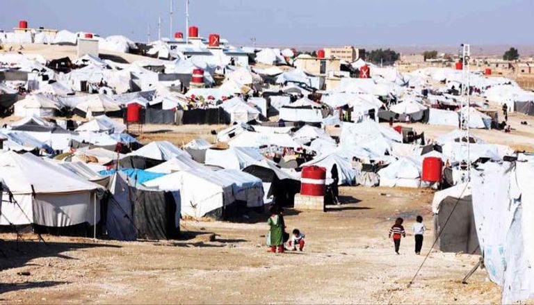 مخيم الهول الذي يضم عوائل داعش عند الحدود السورية
