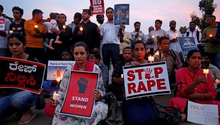 عناصر أمن أمام أحد مراكز الشرطة في الهند - أرشيفية