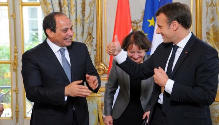 الرئيسان المصري عبدالفتاح السيسي والفرنسي إيمانويل ماكرون 