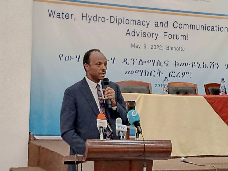 جانب من منتدى تشاوري حول دبلوماسية المياه 