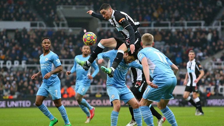 مباراة مانشستر سيتي ونيوكاسل - أرشيفية مباراة مانشستر سيتي ونيوكاسل - أرشيفية